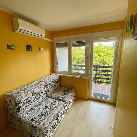Viktoria Apartman Balatonalmadi Exterior photo