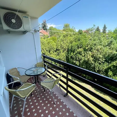 Viktoria Apartman Balatonalmadi Exterior photo